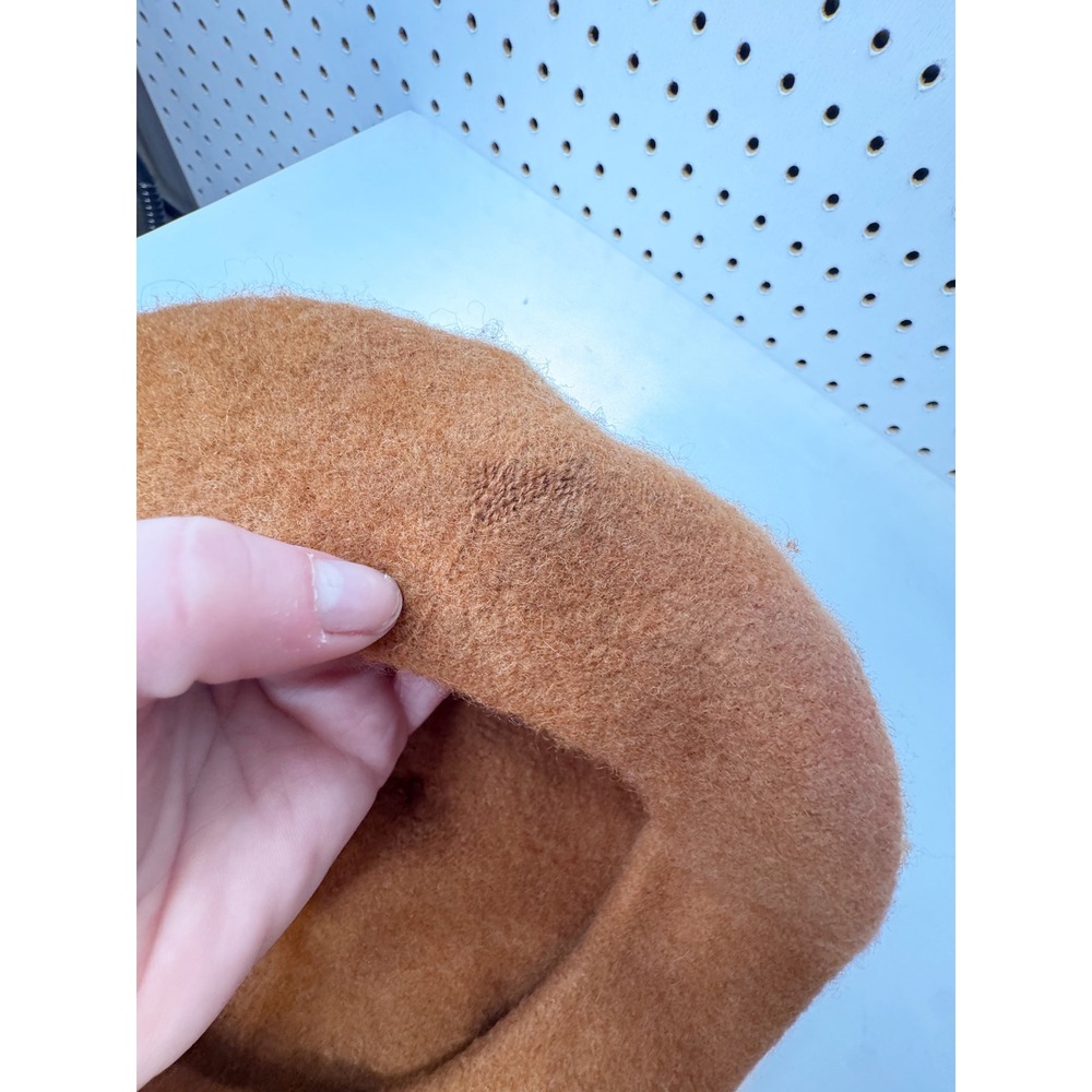 Madewell | Pom Pom Beret, 100% Wool w/ Faux Fur Poms, Rust Orange K5812 One Size - Picture 9 of 9